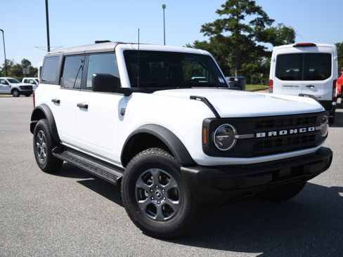 New 2026 Ford Bronco Big Bend AWD/4WD image 3
