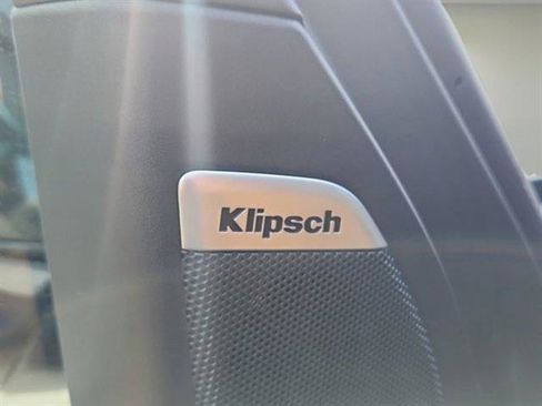 New 2025 Nissan Armada SL w/ Captain's Chari Seat Package image 35