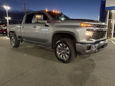 Used 2025 Chevrolet Silverado 2500 LT w/ All Star Edition image 31