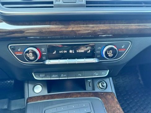 Used 2020 Audi Q5 2.0T Premium w/ Convenience Package AWD/4WD image 35