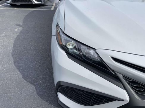 Used 2022 Toyota Camry SE image 17