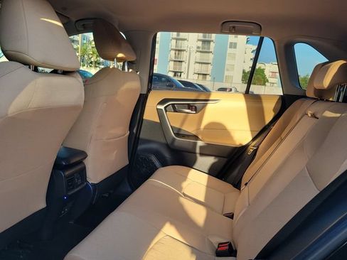Used 2025 Toyota RAV4 XLE AWD/4WD image 8
