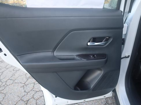 New 2026 Nissan Kicks SR w/ SR Premium Package FWD image 37