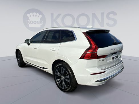 Used 2022 Volvo XC60 B5 Inscription w/ Climate Package image 4