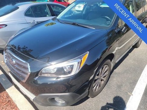 Used 2017 Subaru Outback 2.5i Touring w/ Popular Package #5A AWD/4WD image 2