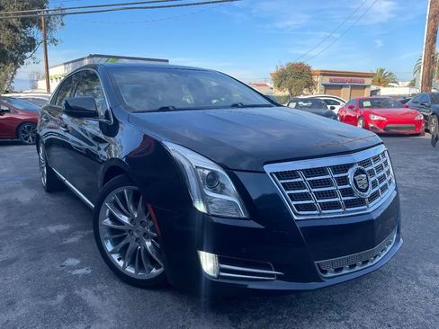 Used 2013 Cadillac XTS Platinum FWD image 3