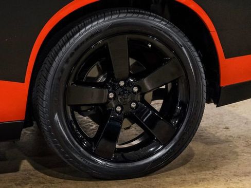 Used 2009 Dodge Challenger R/T image 40