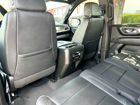 Used 2023 GMC Yukon SLT AWD/4WD image 24