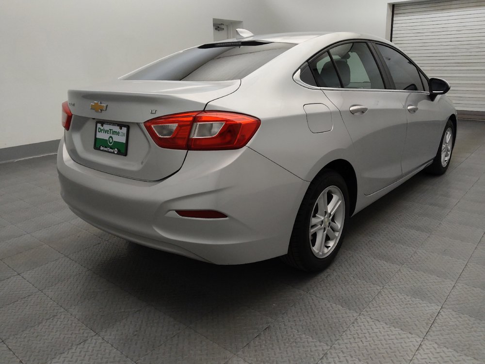 Used 2017 Chevrolet Cruze LT FWD image 9