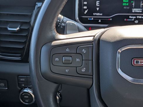 Used 2023 GMC Sierra 1500 AT4 w/ AT4 Premium Package AWD/4WD image 12