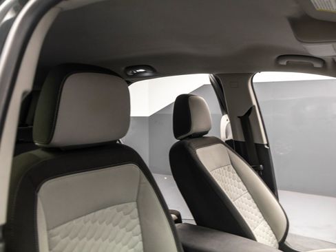 Used 2018 Chevrolet Equinox LS FWD image 39