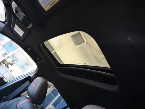 New 2026 Chevrolet Trax RS w/ Sunroof Package FWD image 19