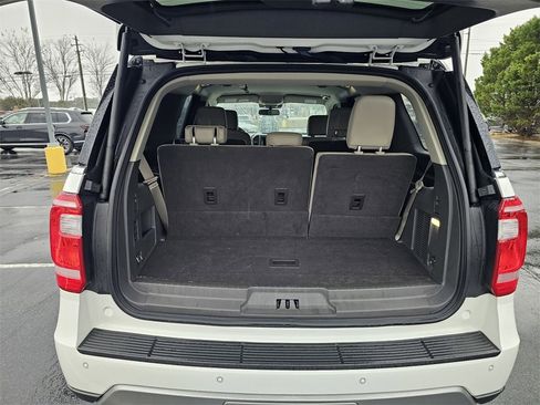 Used 2021 Ford Expedition XLT image 25