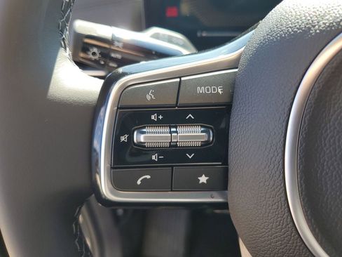 New 2026 Kia Carnival FWD image 11