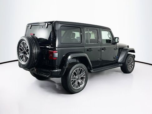 Used 2022 Jeep Wrangler Unlimited Sahara image 9