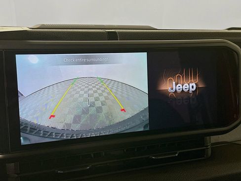 Certified 2024 Jeep Wrangler Willys image 22