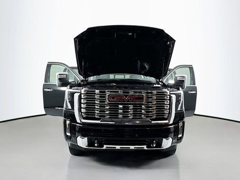 Used 2025 GMC Sierra 3500 Denali w/ Denali Reserve Package image 25
