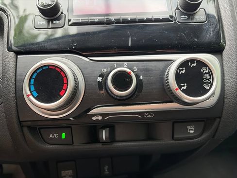 Used 2018 Honda Fit LX image 11