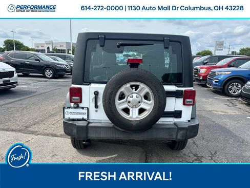 Used 2016 Jeep Wrangler Unlimited Sport w/ Connectivity Group AWD/4WD image 5