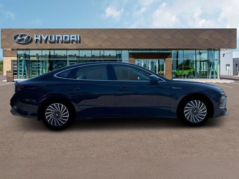 Certified 2025 Hyundai Sonata SEL image 11
