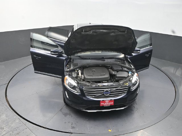 Used 2016 Volvo XC60 T6 AWD/4WD image 40