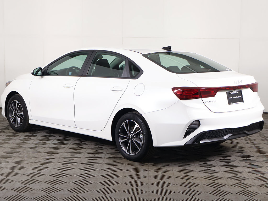 Used 2024 Kia Forte LXS w/ LXS Technology Package FWD image 7