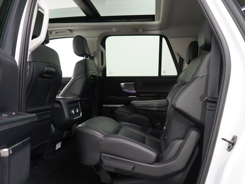 Used 2025 Ford Expedition Max Platinum image 23