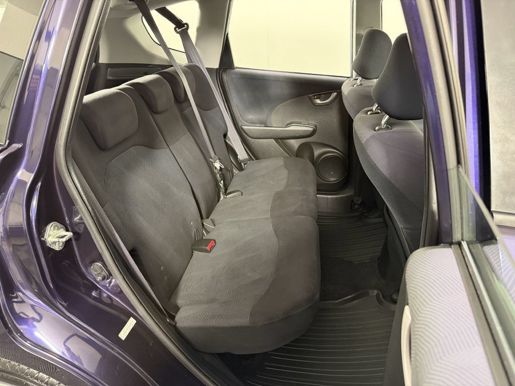 Used 2010 Honda Fit Sport image 19