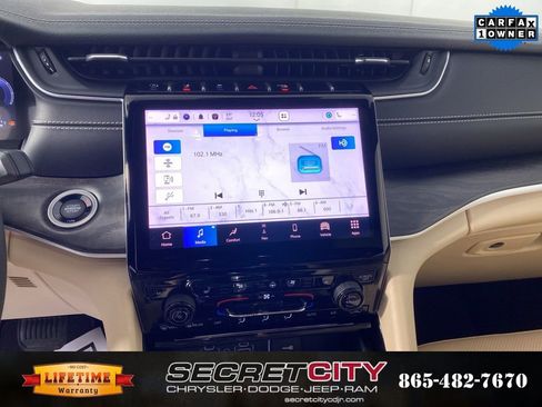 Used 2023 Jeep Grand Cherokee L Limited w/ Luxury Tech Group II image 21