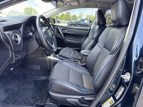 Used 2019 Toyota Corolla SE w/ SE Premium Package FWD image 16