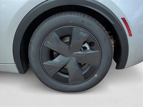 New 2026 Toyota Prius Plug-In Hybrid image 9