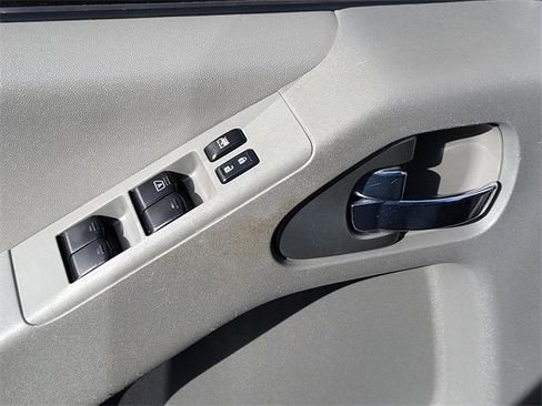 Used 2018 Nissan Frontier SV image 20