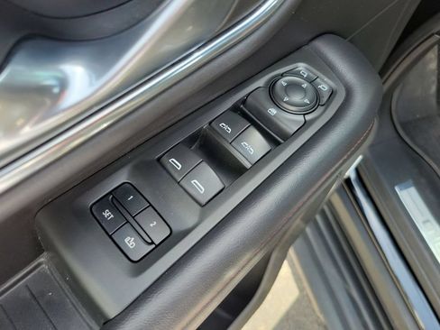 Used 2022 Chevrolet Tahoe RST RWD image 24