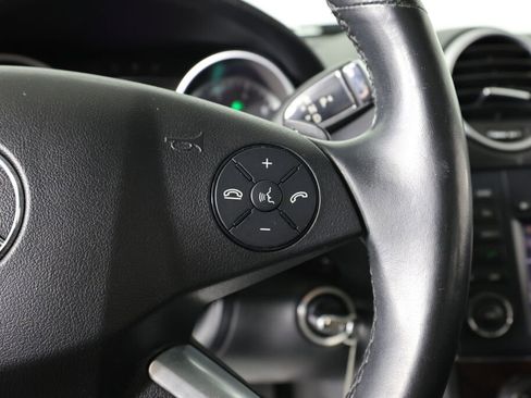 Used 2011 Mercedes-Benz GL 450 4MATIC image 35