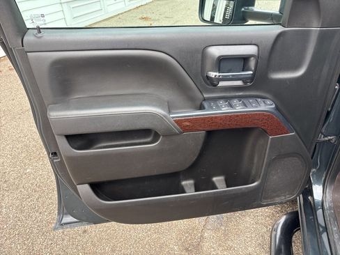 Used 2018 GMC Sierra 1500 SLE w/ SLE Value Package image 13