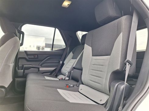 Used 2025 Toyota 4Runner TRD Off-Road image 12