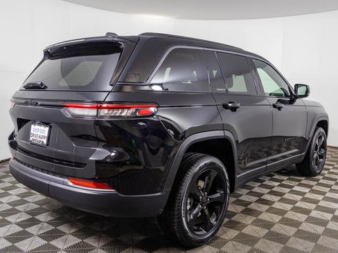 New 2026 Jeep Grand Cherokee Limited AWD/4WD image 17