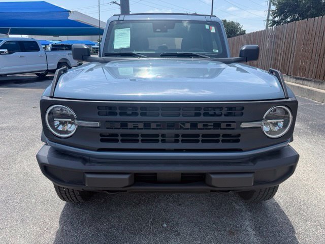 Used 2023 Ford Bronco 4-Door AWD/4WD image 2