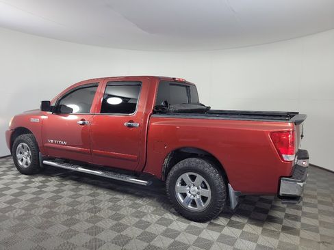 Used 2014 Nissan Titan SV w/ SV Value Truck Package RWD image 3