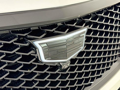 Used 2025 Cadillac Escalade ESV V AWD/4WD image 38