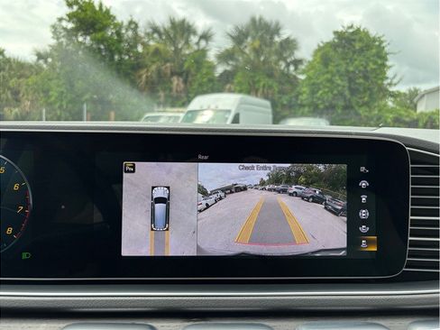 Used 2020 Mercedes-Benz GLS 450 4MATIC image 34