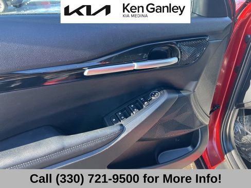 Certified 2024 Kia Seltos S image 27