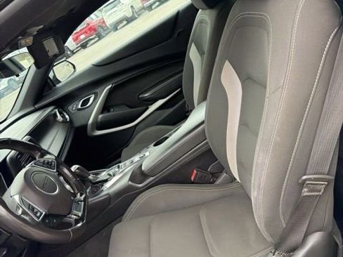 Used 2020 Chevrolet Camaro LT image 11