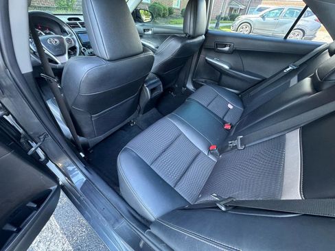 Used 2012 Toyota Camry SE FWD image 33
