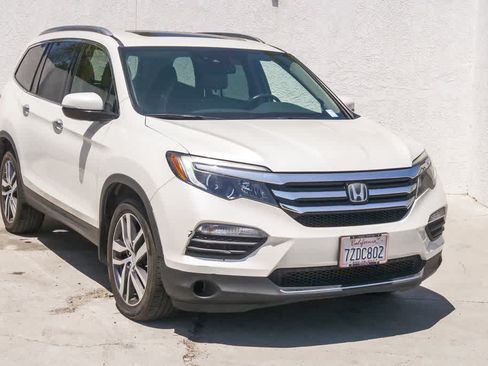Used 2017 Honda Pilot Elite image 3