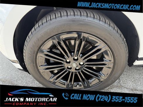 Used 2024 Land Rover Range Rover Evoque Dynamic SE image 33