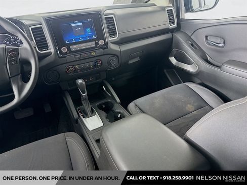 Used 2024 Nissan Frontier SV w/ Technology Package RWD image 21
