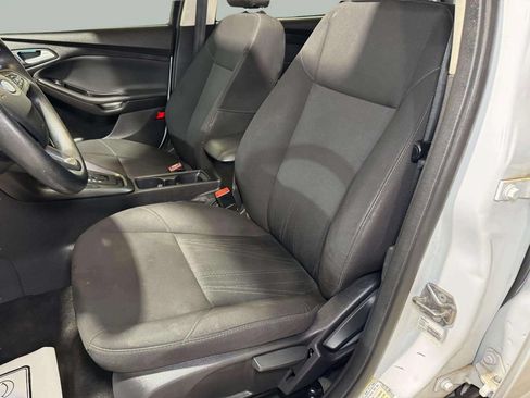 Used 2017 Ford Focus SEL FWD image 21