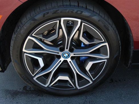 Used 2024 BMW iX xDrive50 w/ Premium Package AWD/4WD image 44