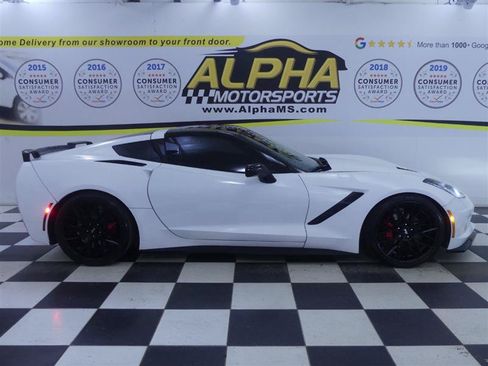 Used 2019 Chevrolet Corvette Stingray Coupe w/ Carbon Flash Badge Package RWD image 8